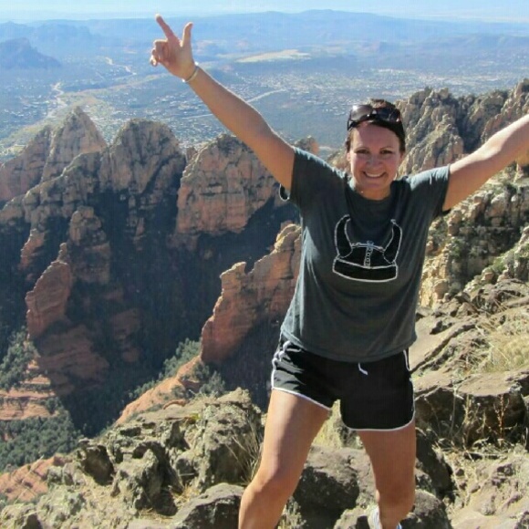 Meet your Posher, Gena