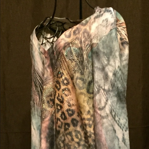 Multi-Patterned Blouse - Picture 2 of 4