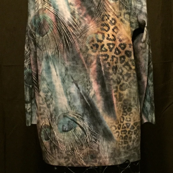 Multi-Patterned Blouse - Picture 3 of 4