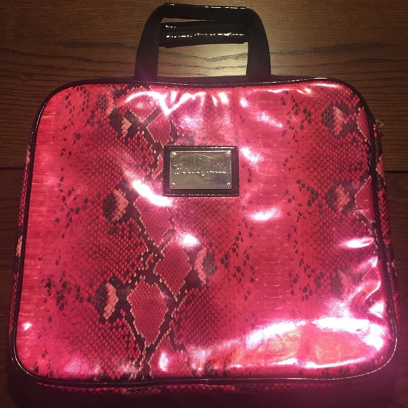 Used. Betsey Johnson Hot Pink Laptop Bag. Medium
