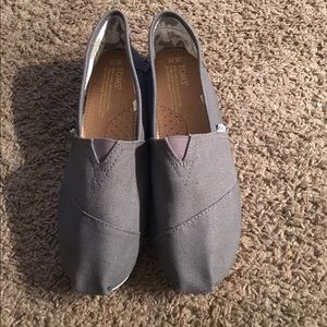 Gray Toms women 10