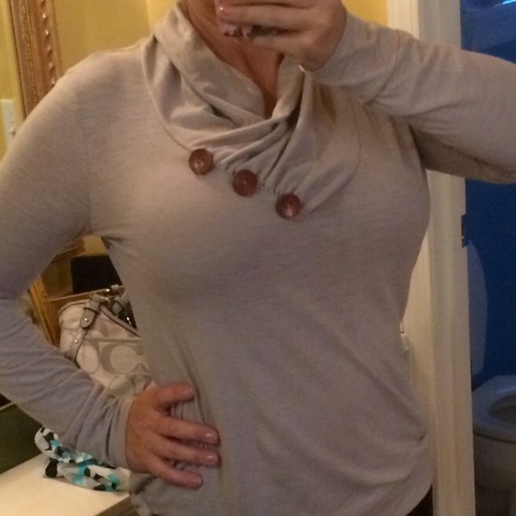 🎉Sale NWOT🎉 Stylish Top