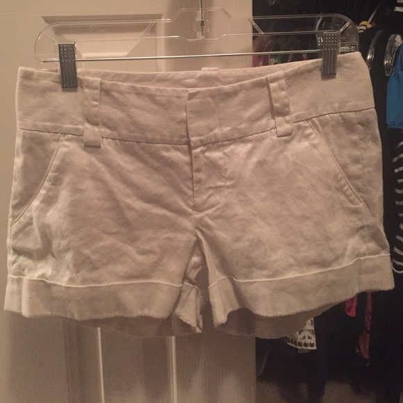 REDUCED!!! Alice + Olivia white shimmery shorts!