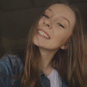 Meet your Posher, Brittney