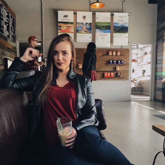 Meet your Posher, Mari