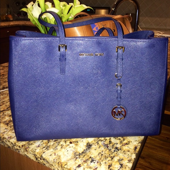 Michael Kors Jet setter tote