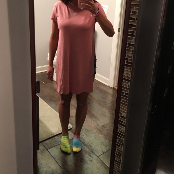 Super cool light rose slit top!