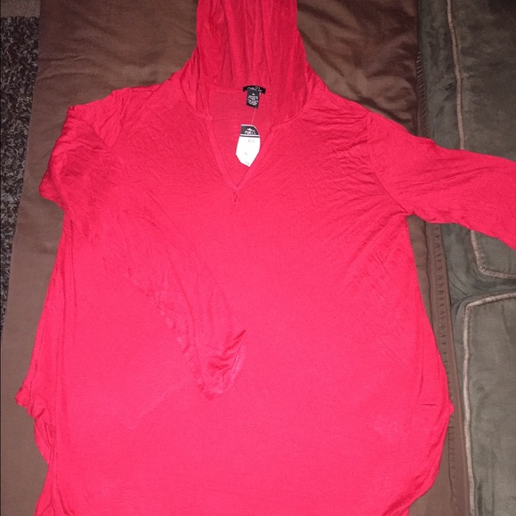 Woman's long sleeve tunic