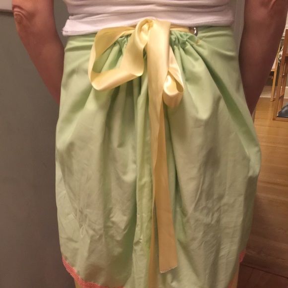 Spring skirt - Picture 3 of 3