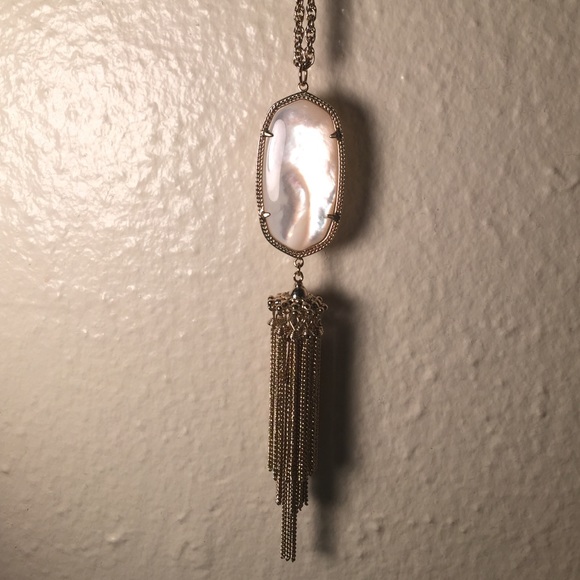 Kendra Scotty Rayne Necklace in White Ivory