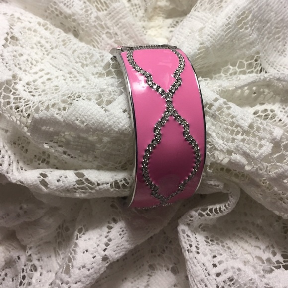 Ann Taylor Pink Clasp Bracelet