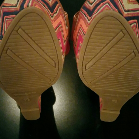 Summer Wedges - Picture 2 of 2