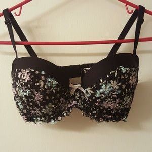 Never worn before DREAM ANGELS lined demi bra