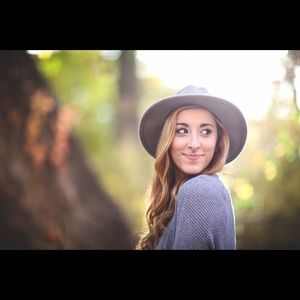 Meet your Posher, Sabrina