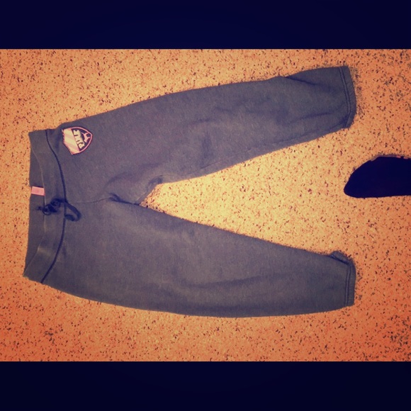 VS PINK SWEATS (see butt!)