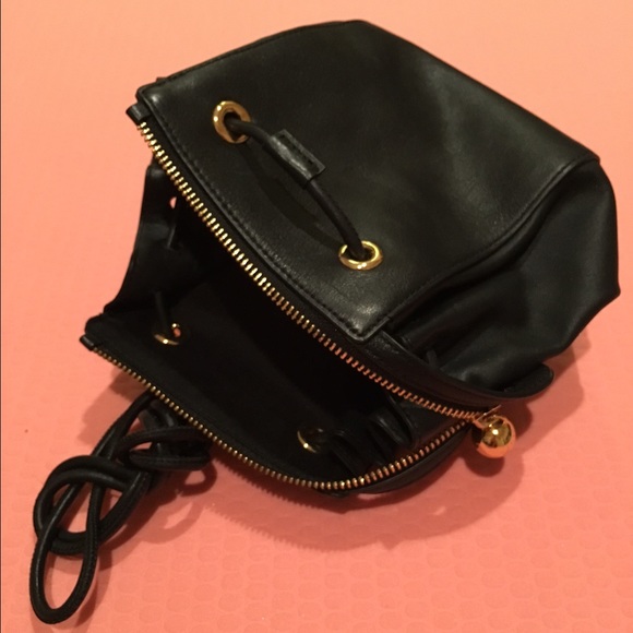 &otherstories bucket bag with gold details. - Picture 2 of 2