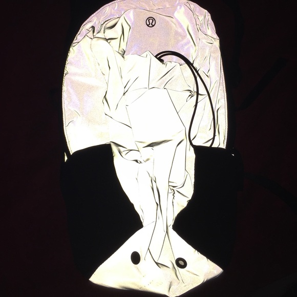 ❌sold❌Lululemon ALL REFLECTIVE Run From Work - Picture 2 of 4