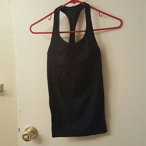 🚫Deal of the day🚫LULULEMON black top