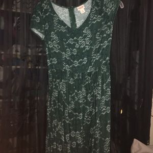 Cute forest green dress!
