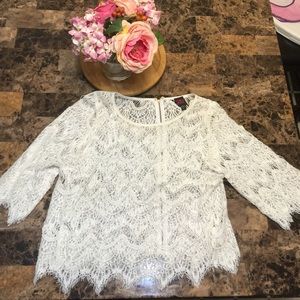 Cream Lace 2B BeBe Blouse!
