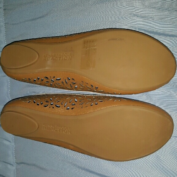 Brand new flats, bundled for Karencita - Picture 2 of 2