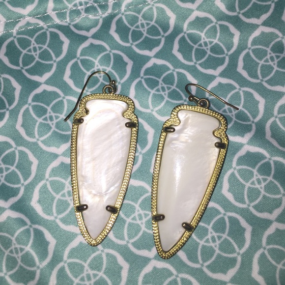 Kendra Scott Skylar Earring in White Ivory