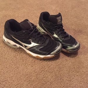 Mizuno volleyball shoes