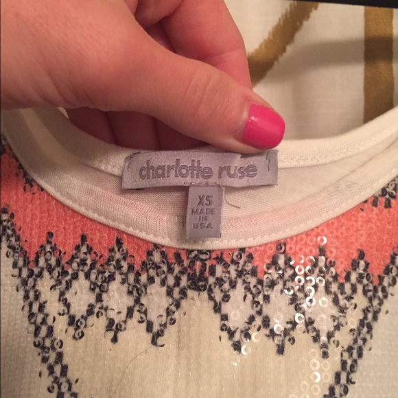 Aztec Print Sequined Tank Top - Picture 3 of 4