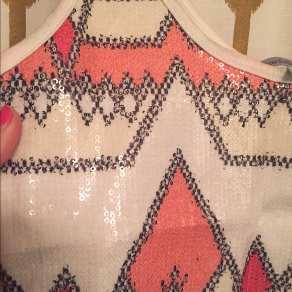 Aztec Print Sequined Tank Top - Picture 4 of 4