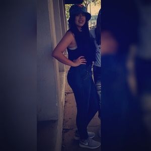 Meet your Posher, Lucero