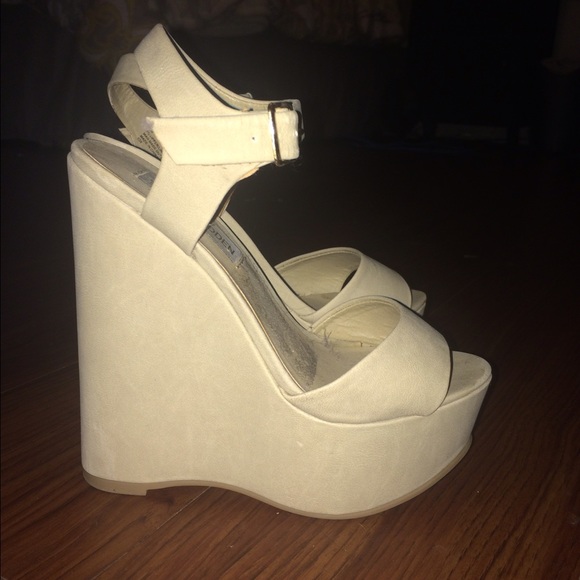 Steve Madden wedges