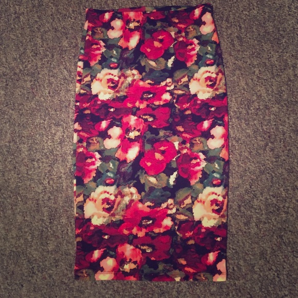 Floral Pencil skirt