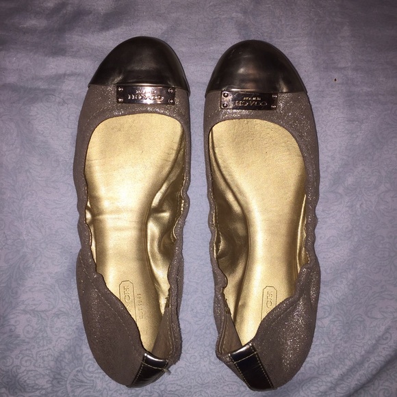 Coach flats