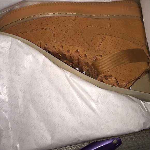 AF1