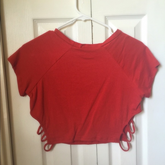 Crop Top Side Cut - Picture 4 of 4