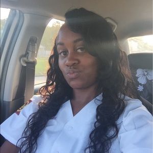 Meet your Posher, Deshannon