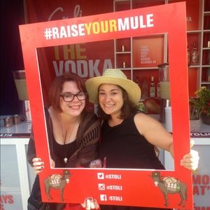 Meet your Posher, Alia