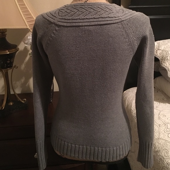 LOFT, Gray V-Neck Sweater - Picture 4 of 4