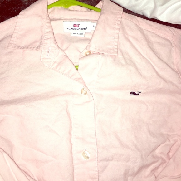 Woman's vineyard vines button up size 0