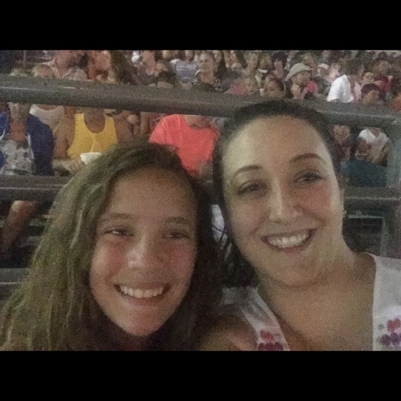 Meet your Posher, Annie - Picture 1 of 1