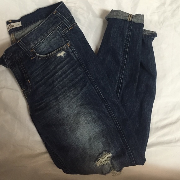 Hollister destroyed boyfriend jeans