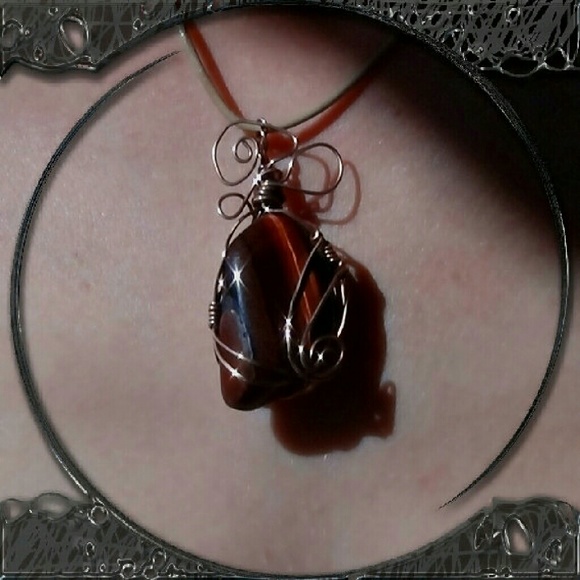 Red Tiger Eye Necklace in Solid Hammered Copper