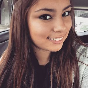 Meet your Posher, Alexis