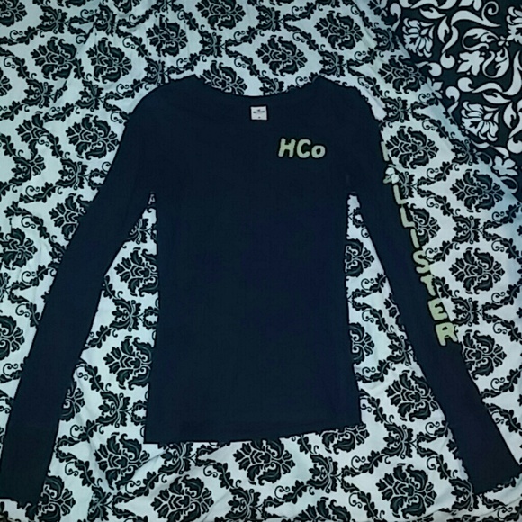 Hollister long sleeve tee