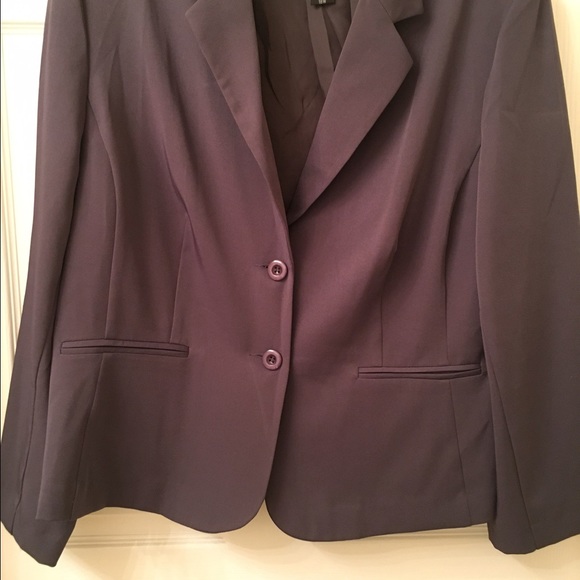 Two piece gray business suit🌟