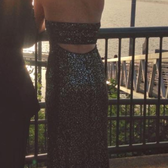 Black and silver sequin prom dress - Picture 3 of 3