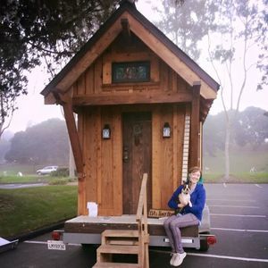 Meet your Posher, Emily