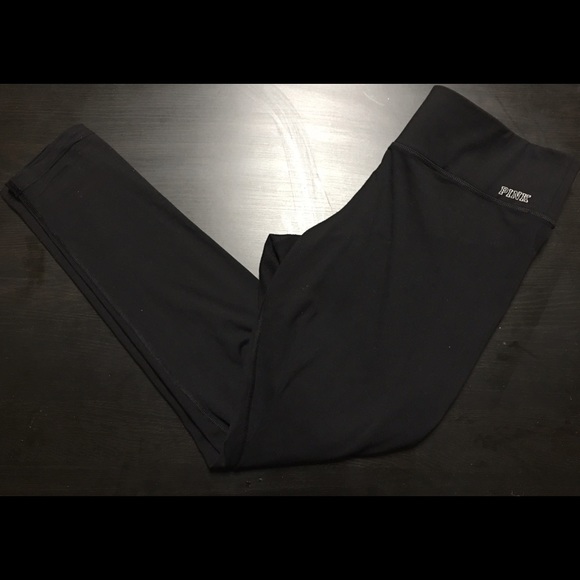 Victoria's Secret Ultimate Yoga pants 😻🙌🏽