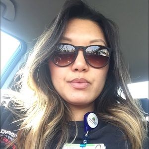 Meet your Posher, Deborah