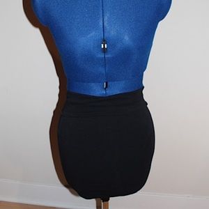 Cut cotton/spandex pencil skirt